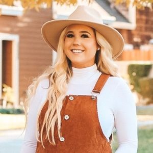 Meet your Posher, Brittany